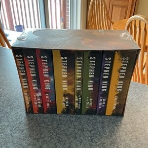 BRAND NEW SEALED STEPHEN KING “THE DARK TOWER” BOOK SET